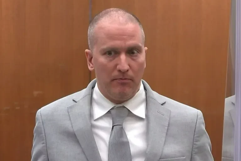 Former Police Officer Derek Chauvin Stabbed in Federal Prison, “Stable” Condition Reported